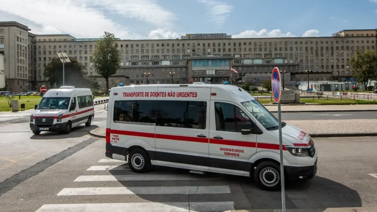 Von Betreuerin vergessen: Anderthalbjähriges Kind stirbt im Bus zum Kindergarten