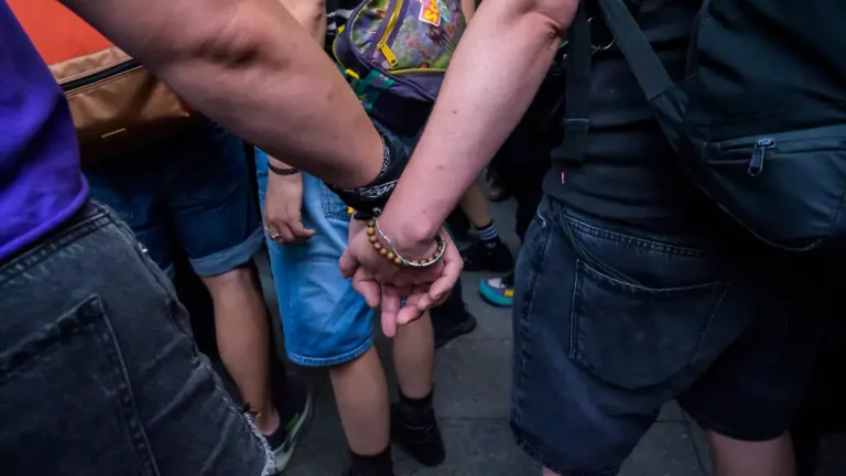 Kampf gegen Hasskriminalität: Berliner CSD: Druck auf queere Menschen steigt weltweit