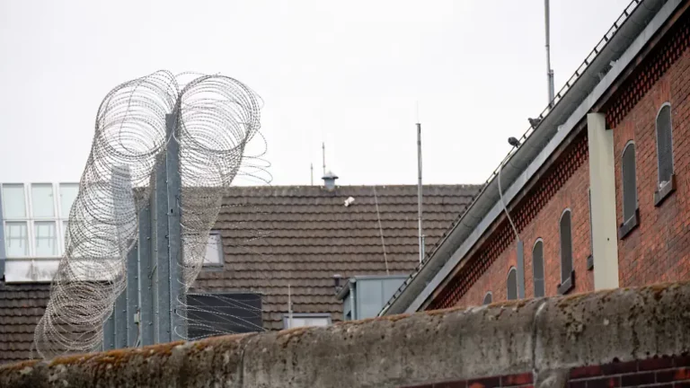 Gefangener hatte gewarnt: Behörden sehen keine Anzeichen für Aufstand in der JVA Siegburg