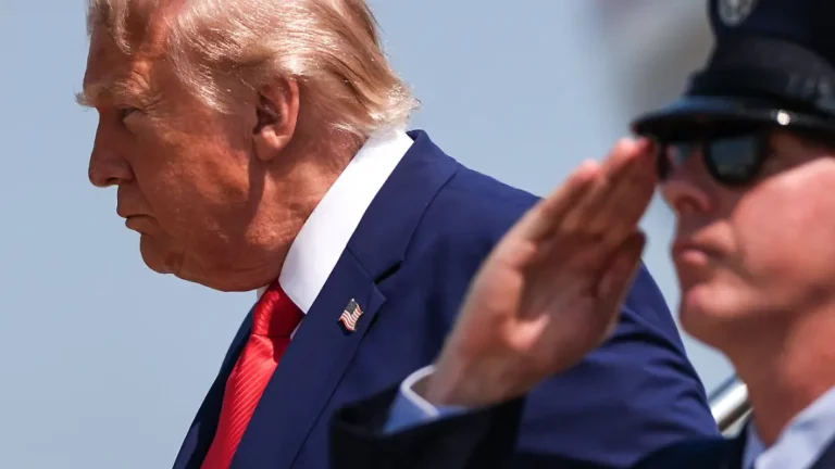 Neue Angriffswelle: Trump: Iran wird sehr bald bereit für Deal sein