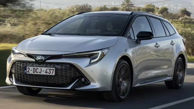 Kompaktklassiker allgegenwärtig: Toyota Corolla Sports Touring 2.0 Hybrid, der Uber-Flieger