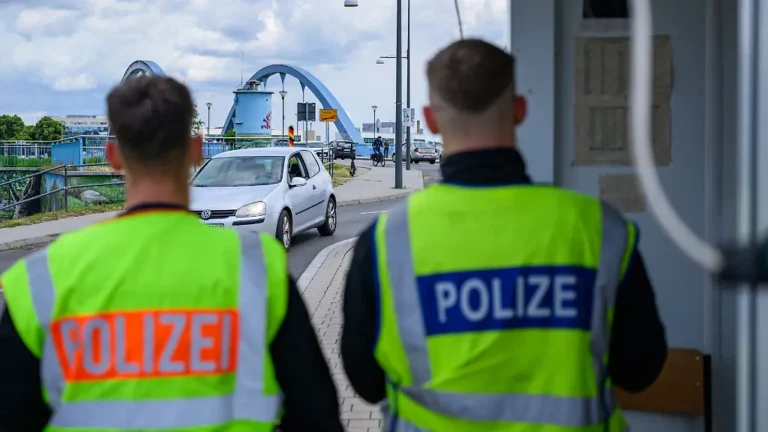 Ceuta zeigt volatile Lage: Innenminister Dobrindt verlängert Grenzkontrollen