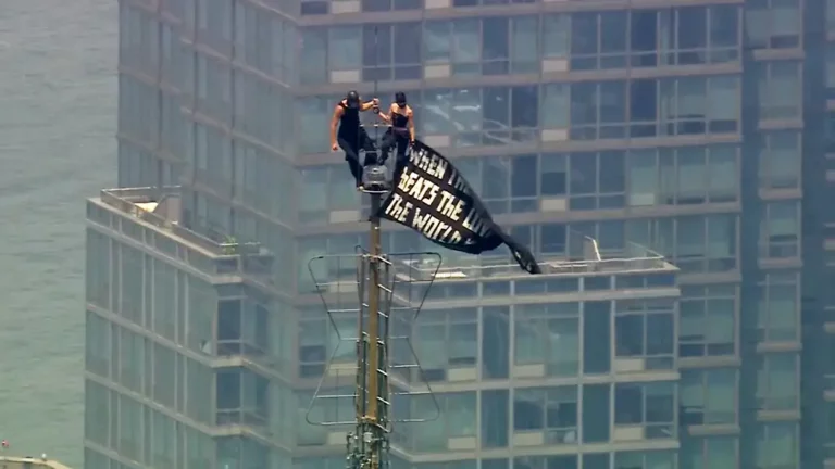 Für die Macht der Liebe klettert russisches Paar auf die Spitze des Empire State Building