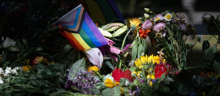 Reaktion auf CSD Anschlag: Queerfeindlichkeit beim Namen nennen