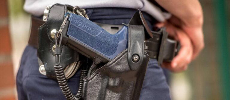 Neues Gesetz in Frankreich stuft Schüsse von Polizisten als Notwehr ein