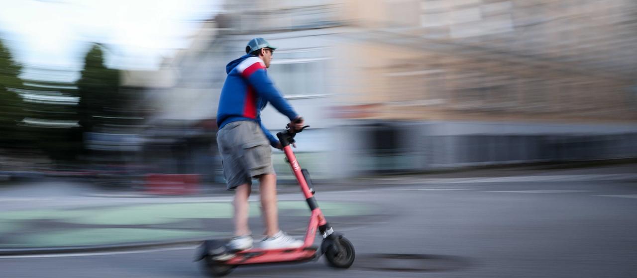 Unfälle mit E Rollern: Opfer sollen leichter Schadenersatz erhalten