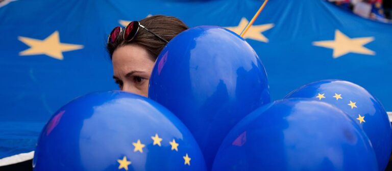 Umfrage des EU Parlaments: 75 Prozent bewerten die EU als sicheren Hafen
