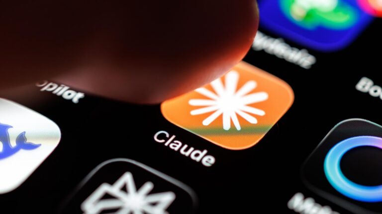Wie Jailbreaks die Grenzen von KI Chatbots sprengen