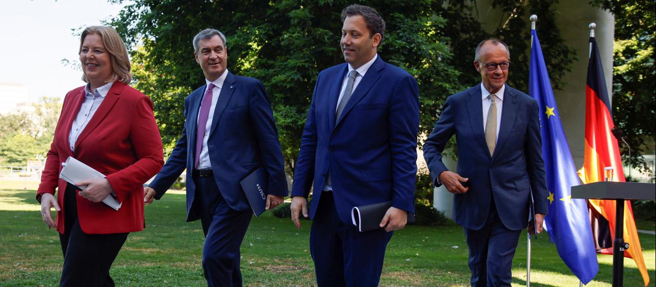Koalition stellt Reformpläne vor: staatstragender Auftritt