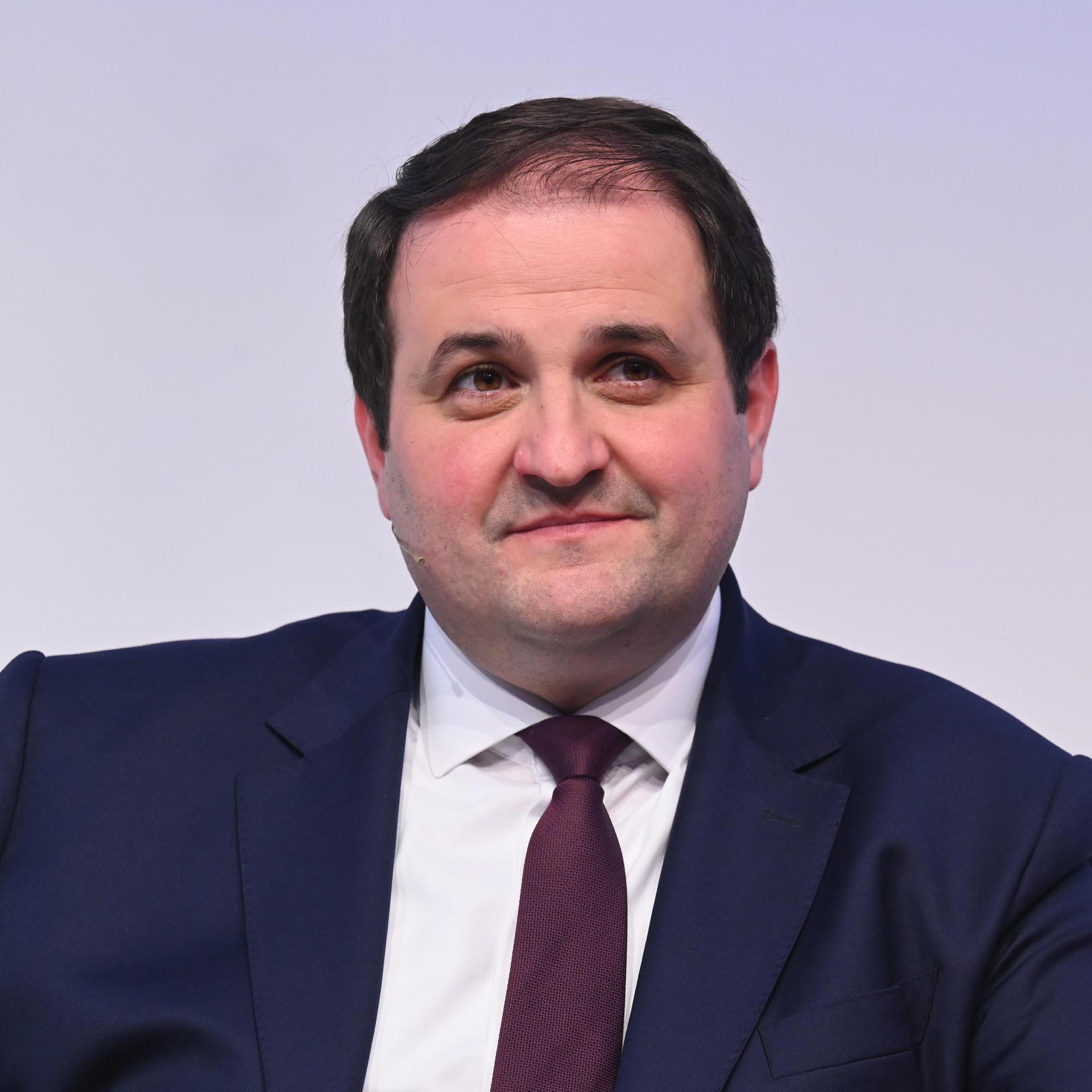 NRW Minister Liminski: Sorge um MDR Staatsvertrag nach Wahl in Sachsen Anhalt