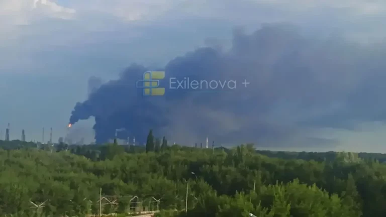 1400 Kilometer hinter der Front: Drohnenangriff trifft eine der größten Raffinerien Russlands