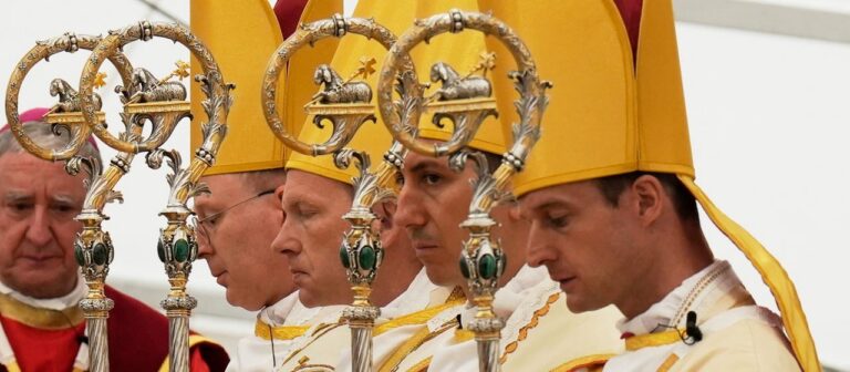 Vatikan schließt Piusbrüder aus der Kirche aus