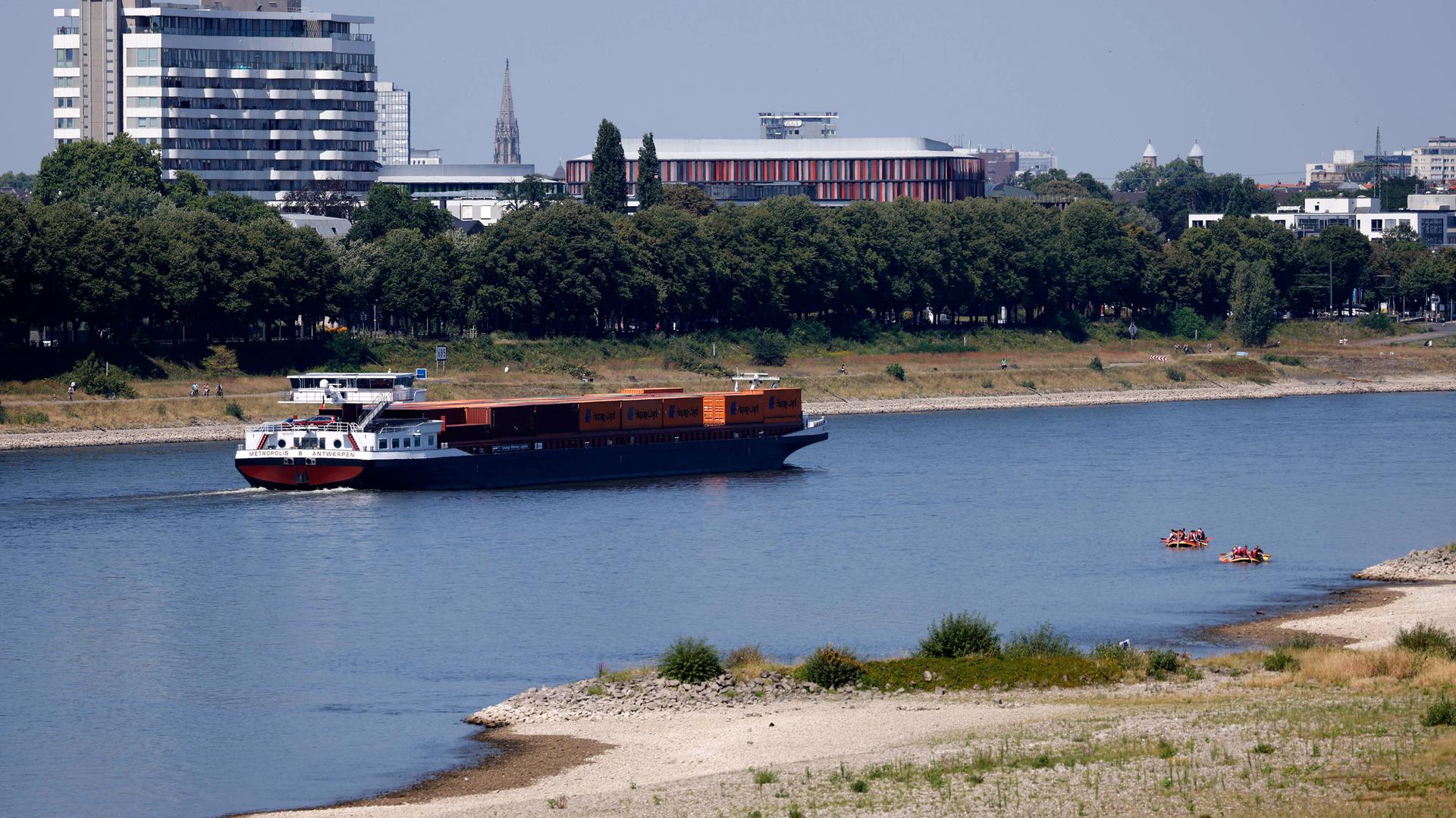 Dürre in Deutschland: Wie Niedrigwasser der Wirtschaft schadet