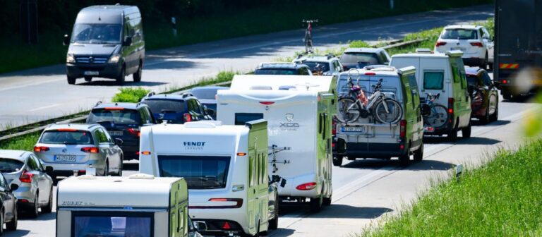 Urlaub im Wohnmobil: Lohnt sich ein eigener Camper?