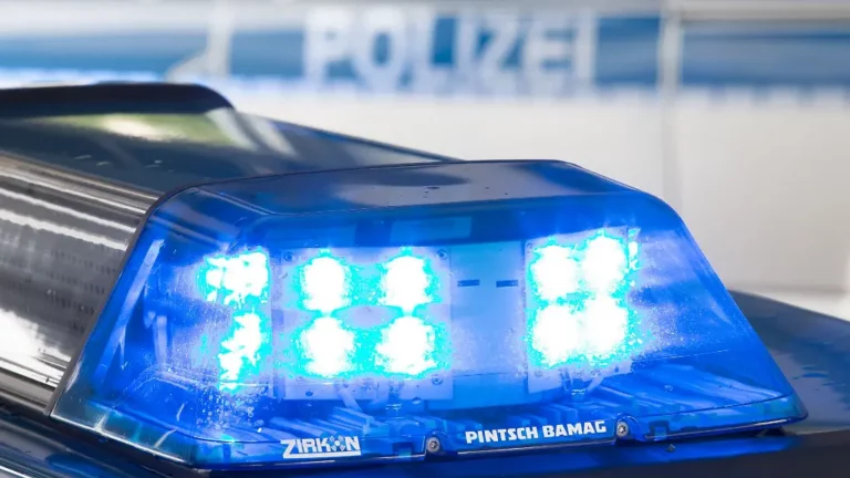 Polizist wird angefahren: Raser jagt mit 150 Kilometer pro Stunde durch die Dortmunder Innenstadt