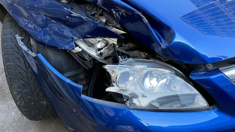 Schlechtes Timing: Unfall kurz vor dem Autoverkauf: Wer zahlt den Verlust?