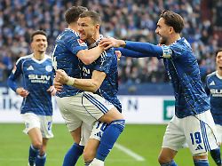 Bis an die Gehaltsobergrenze: Schalker Turbulenzen mit Dzeko, Gosens und geplatztem Deal