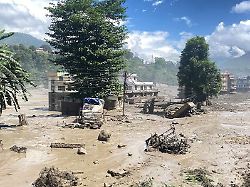 Auch Deutsche betroffen: Hunderte Touristen nach heftiger Sturzflut in Nepal vermisst