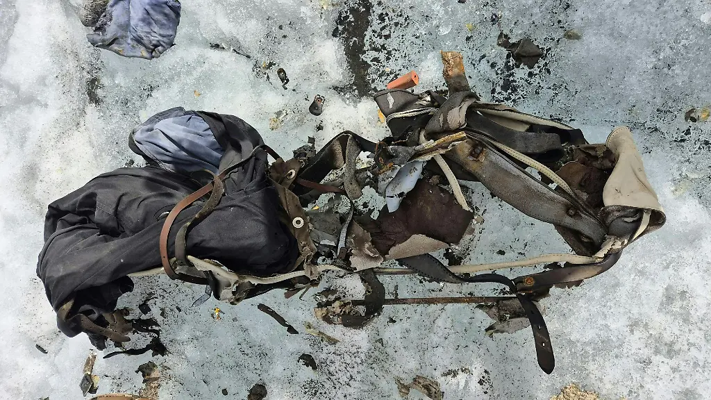 In Eisspalte gestürzt: Schmelzender Gletscher, Bergsteiger bekommt Rucksack nach 63 Jahren zurück