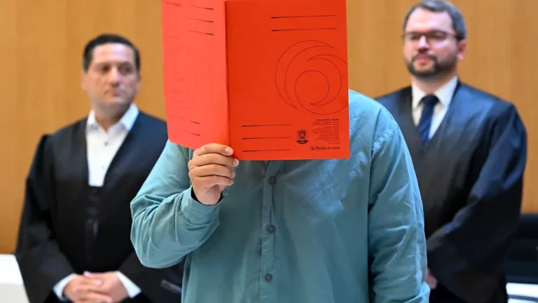 Als guter Muslim beweisen: Lebenslange Haft nach Autoanschlag auf Demo in München