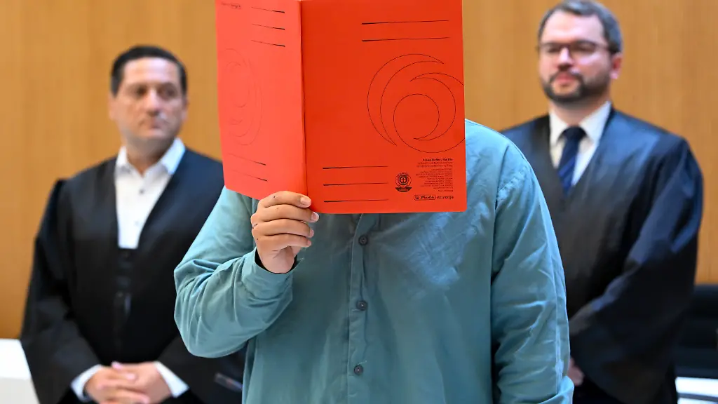 Als guter Muslim beweisen: Lebenslange Haft nach Autoanschlag auf Demo in München