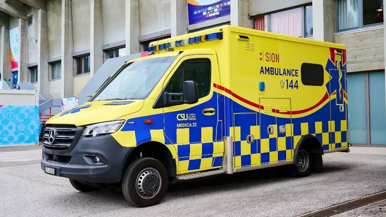 Mehrere Verletzte im Krankenhaus: Deutscher Reisebus stürzt in Norwegen um