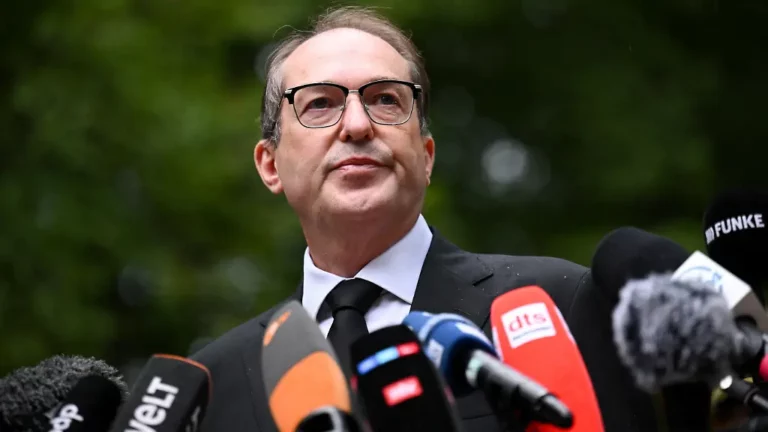 Studie sieht russische Kampagne: Dobrindt sagt, wir sind tägliches Ziel hybrider Kriegsführung