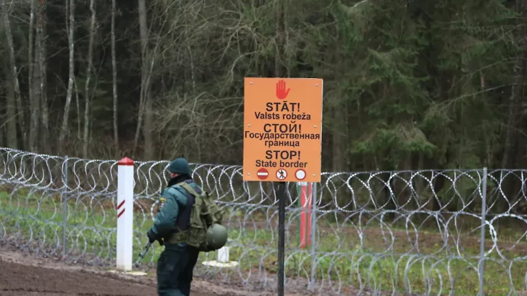 Operation Werwolf gestartet: Lettland entdeckt Tunnel für Migranten an der belarussischen Grenze