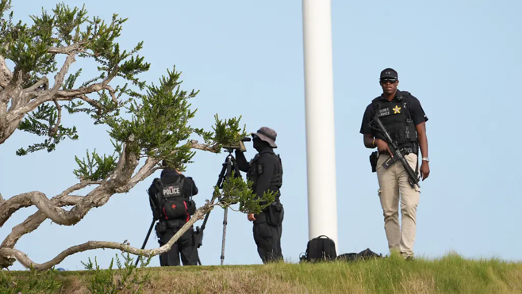 Kurz vor Präsidentenbesuch: Verdächtiger mit Waffe auf Trumps Golfplatz festgenommen