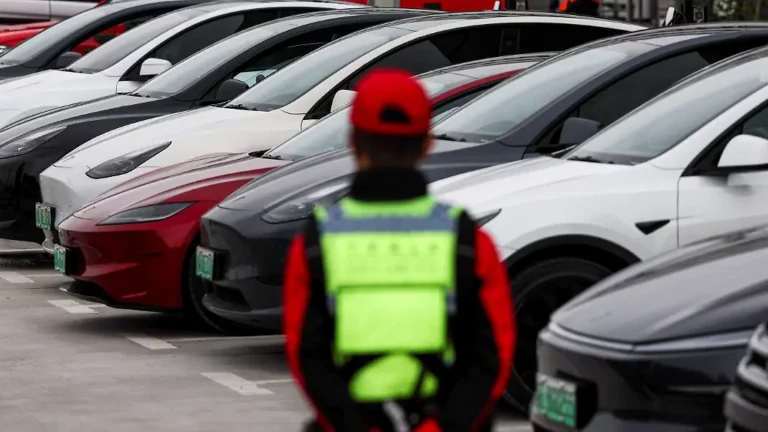Türgriff und Fahrerüberwachung: China ordnet Nachbesserungen bei drei Millionen Tesla Fahrzeugen an