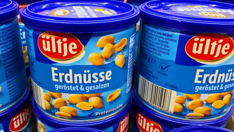 Frittiermaschine fängt Feuer: Erdnussgeruch zieht nach Brand in Ültje Fabrik durch Schwerte