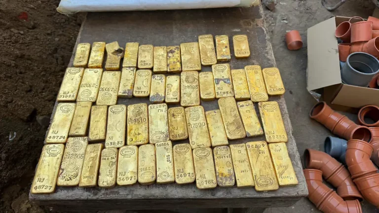 Eine große Menge: Bauarbeiter entdecken Goldschatz im Millionenwert