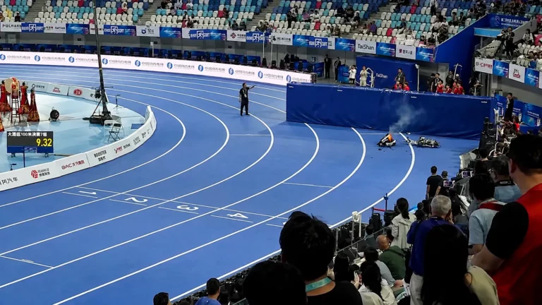 World Robot Games 26 live: Erst Rekorde, dann Flammen und Sanitäter