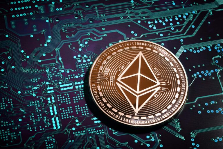 Ethereum ETF Staking: Das sind die Folgen für den ETH Kurs