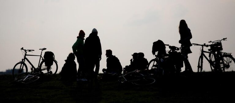 Statistik: Mehr Männer in jüngeren Altersgruppen
