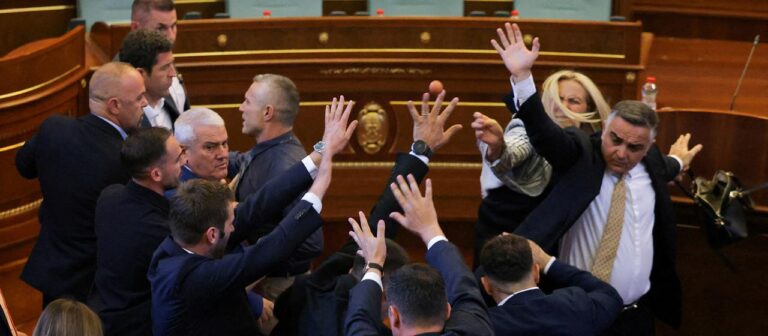 Präsidentenwahl: Schlimmste Krise im Kosovo seit dem Krieg