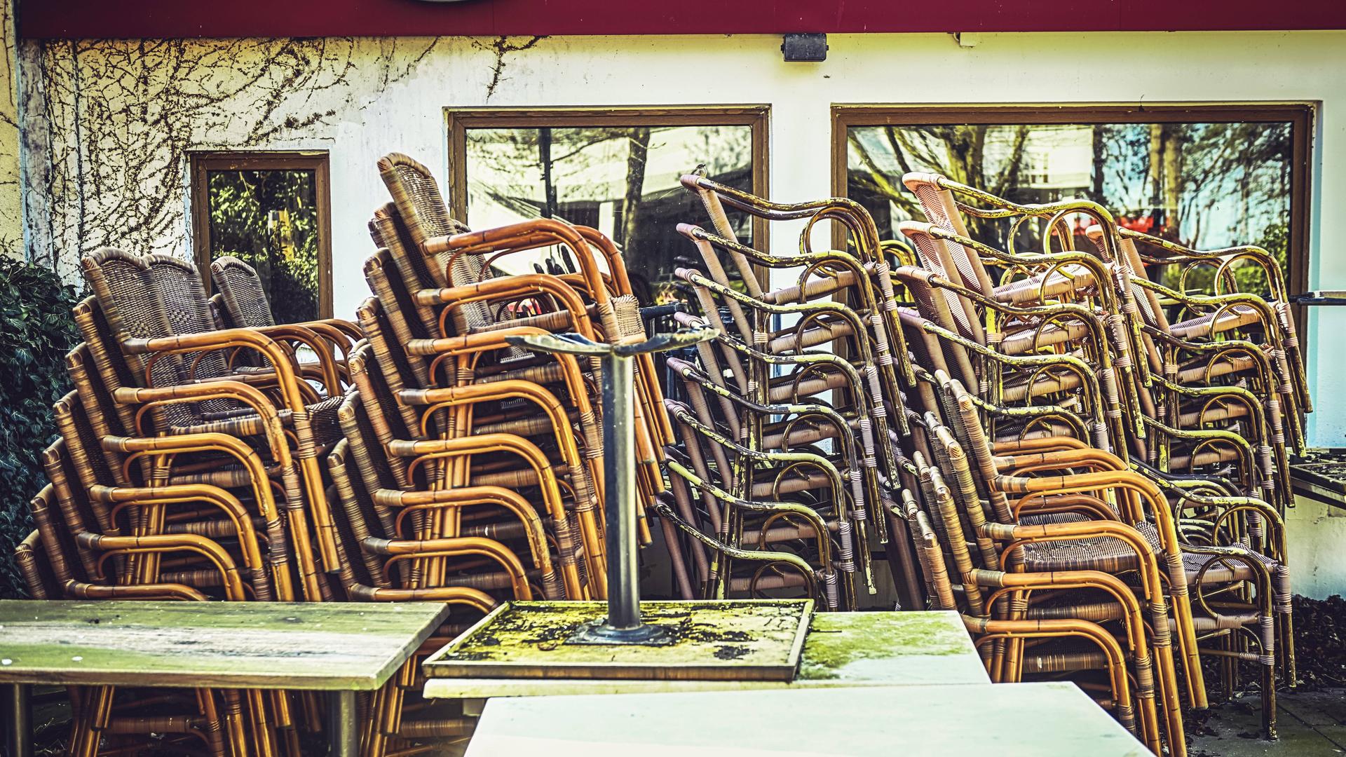 Gastro Krise: Gäste in Restaurants und Kneipen bleiben weg