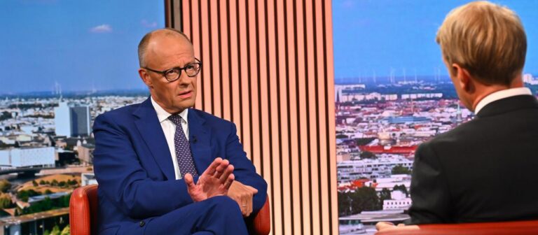 Merz im ARD Sommerinterview: Es wird am Ende zusammengezählt