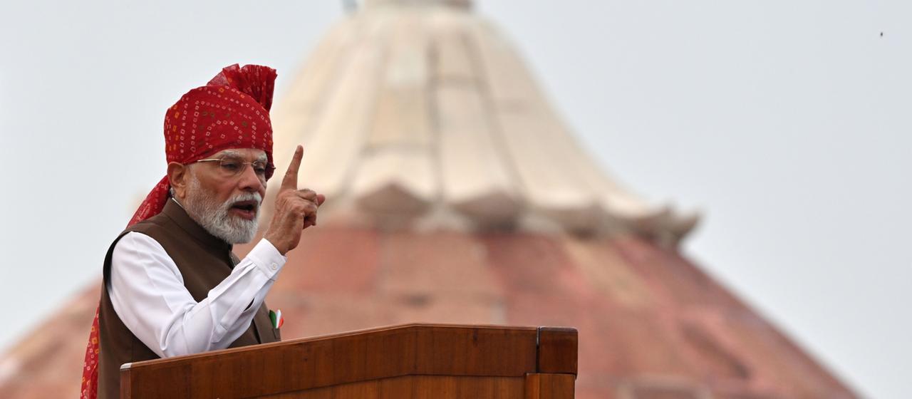 Indiens Premier Modi verspricht der Jugend kostenlose Kurse