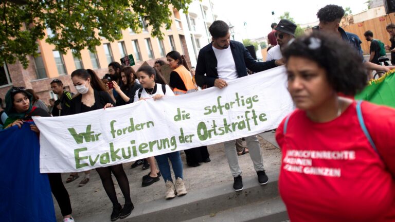 Ortskräfte der Bundeswehr: Sind sie ausreichend geschützt?