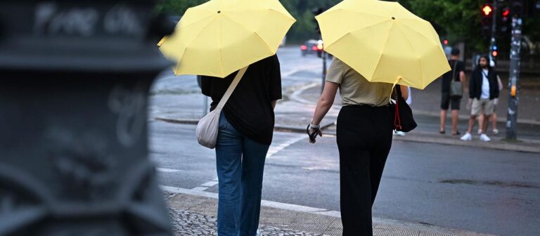 Nach der Hitze gibt es in Teilen Deutschlands Abkühlung und Regen