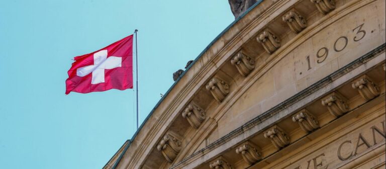 Volksinitiative: Soll die Schweiz noch neutraler werden?