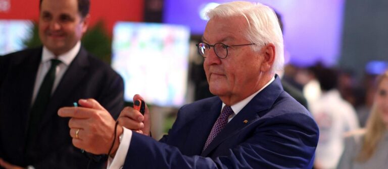 Steinmeier betont auf der Gamescom Risiken und Stärken des Gaming