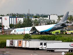 Am Flughafen von Miami: Fünf Tote bei Unfall eines Amazon Frachtflugzeugs