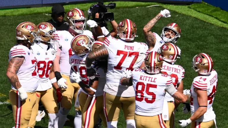 NFL: Rams Superstar Garrett fällt wochenlang aus