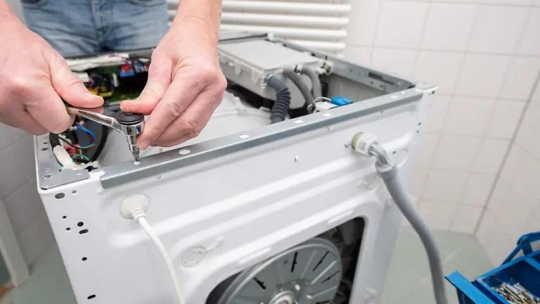 Energieverbrauch im Blick: Haushaltsgerät kaputt: besser reparieren oder neu kaufen?