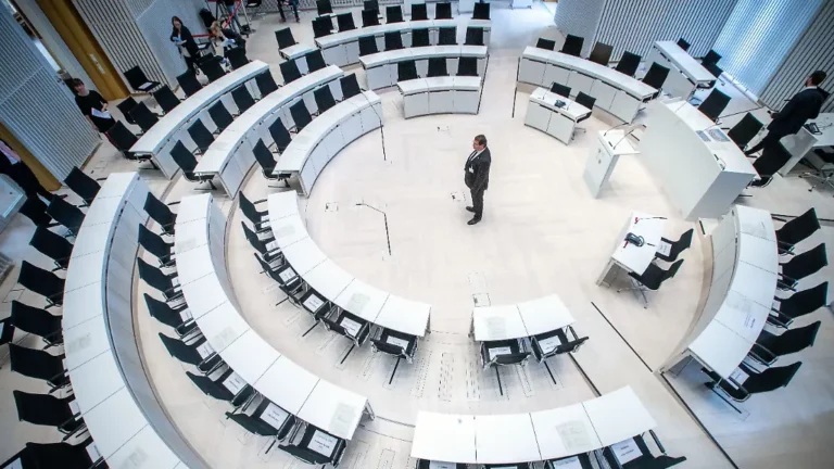 Wer mit wem in Schwerin? Das sagt der Koalitionsrechner zur Wahl in MV