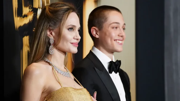 Dritter Besuch in der Ukraine: Angelina Jolie besucht Boxclub in Charkiw