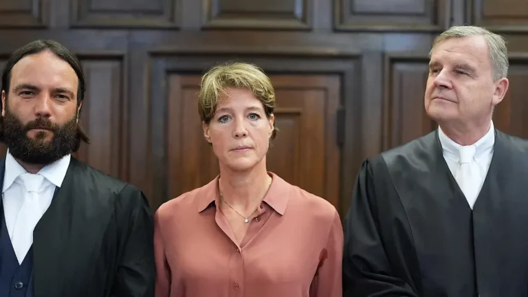 Betont Unschuld: Umstrittener Ex Anwalt von Christina Block sagt im Prozess aus