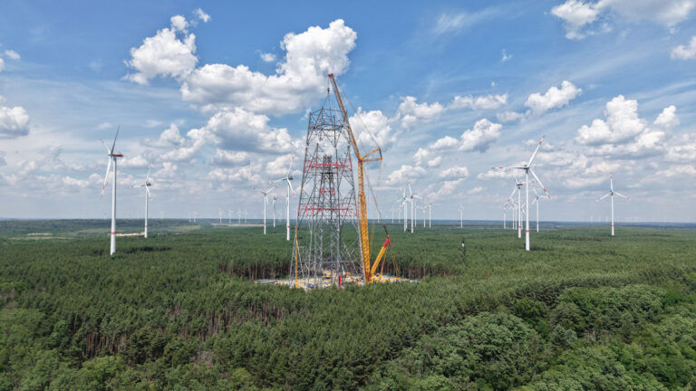 Rekordturbine in voller Statur: 365 Meter bis zur Blattspitze, 63 Prozent mehr Ertrag